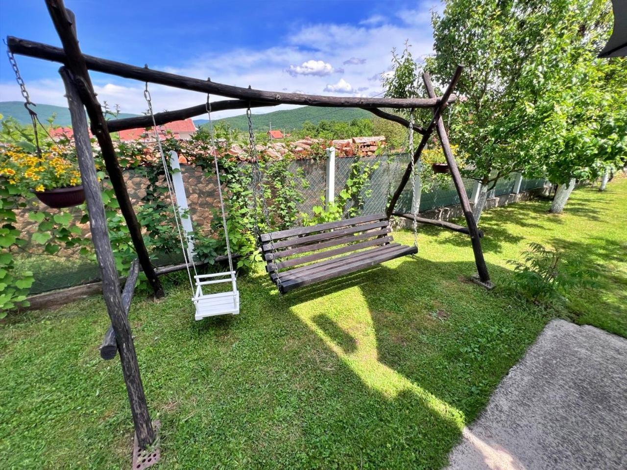 Apartments Fuma Оточац Екстер'єр фото
